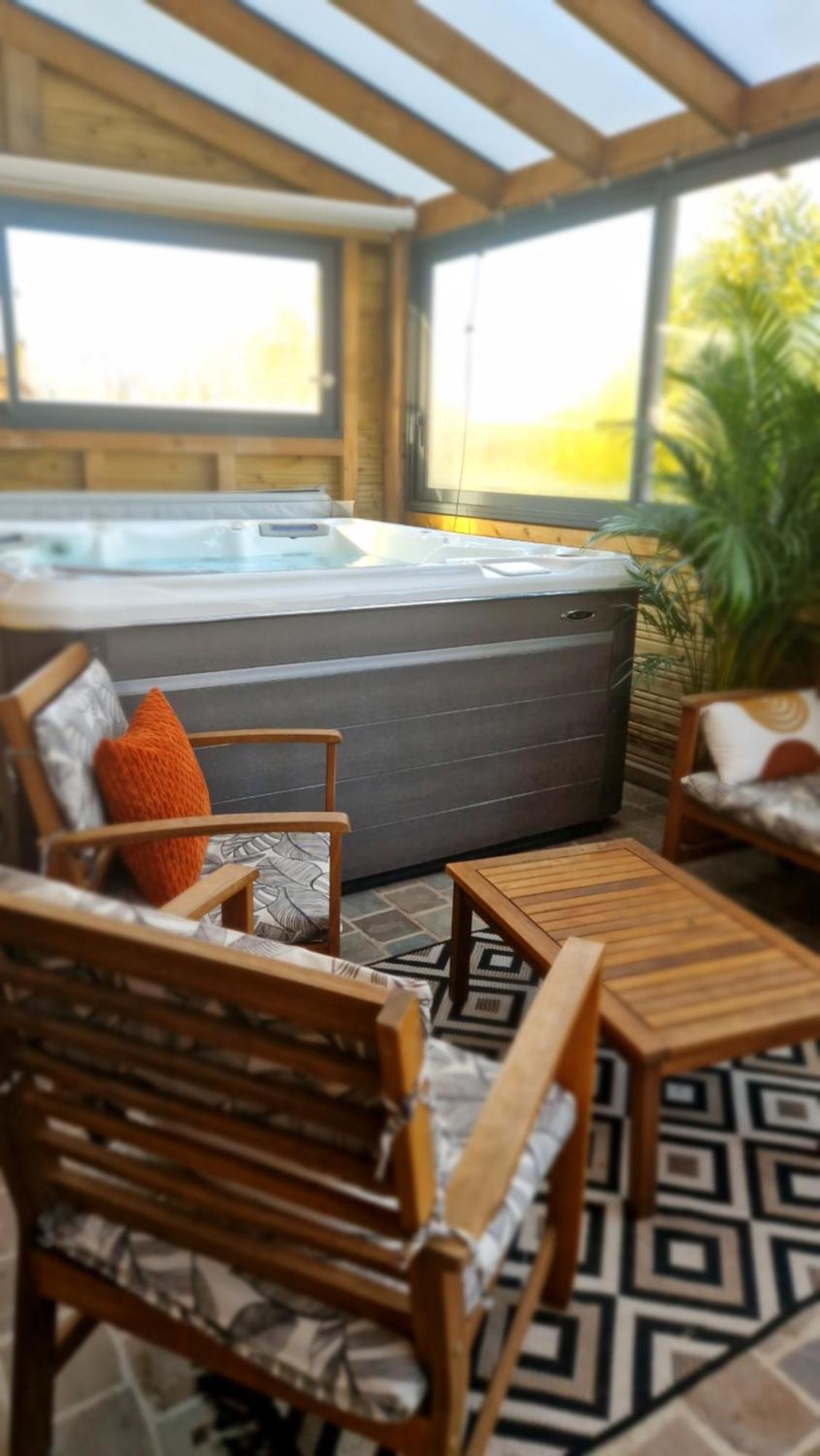 Duplex Vip Jacuzzi A 15Min De Disneyland Paris Et 1H De Paris Quincy-Voisins Luaran gambar